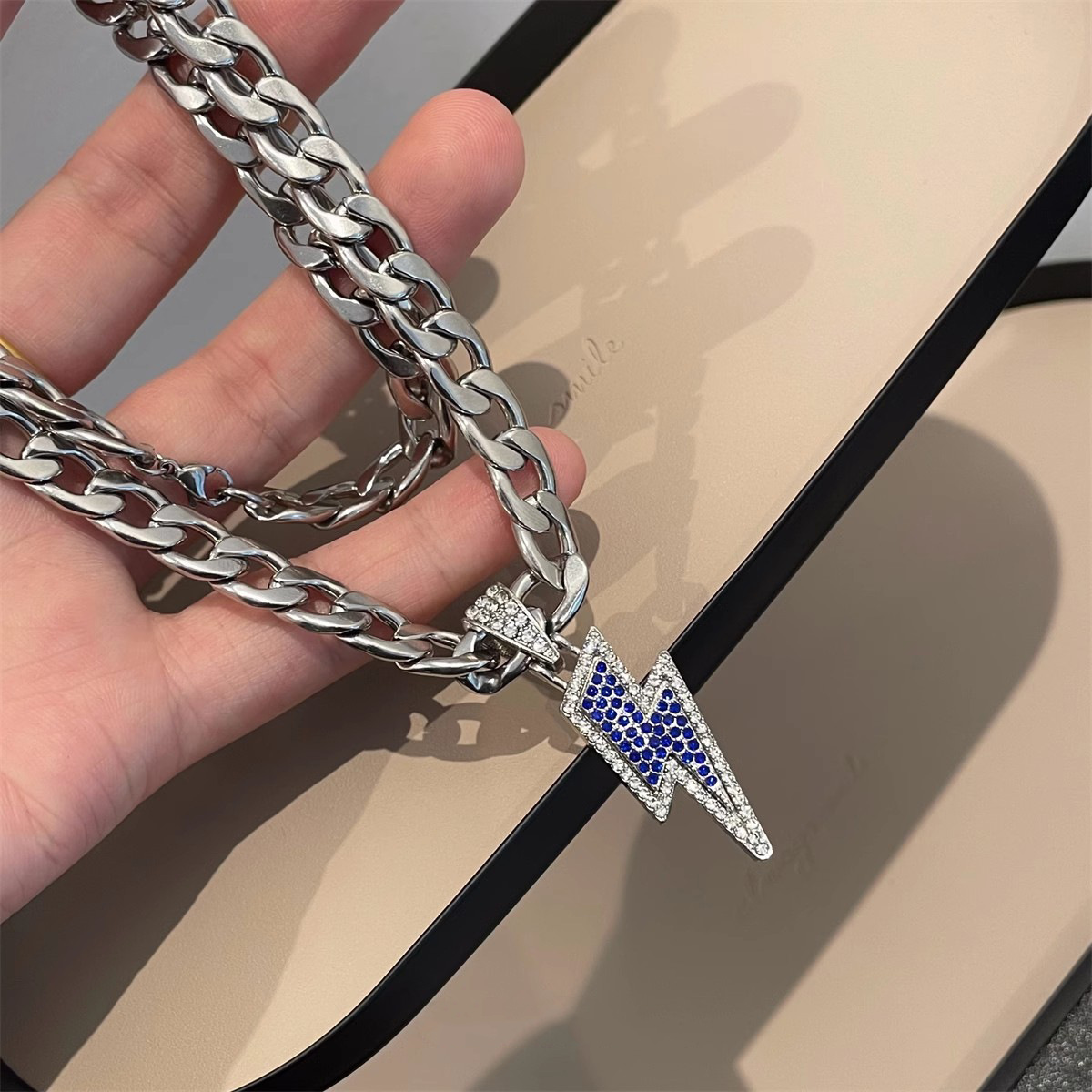 유럽 및 미국 힙합 스타일의 번개 모양 쿠바 체인 목걸 - Men'S Accessories Instagram 리뷰 및 가격